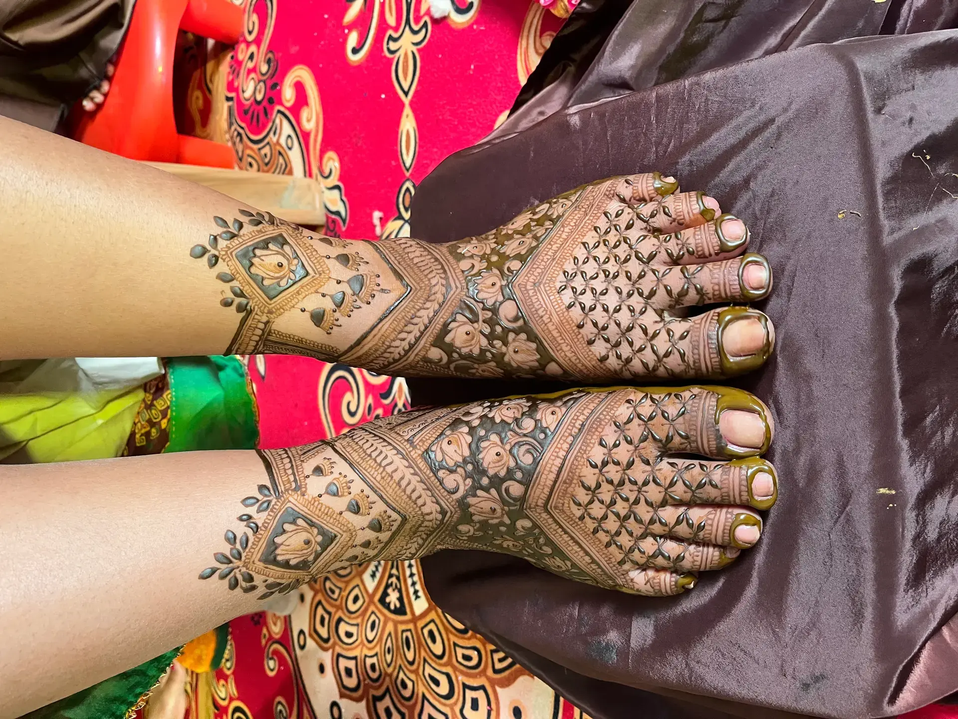 Leg mehndi design