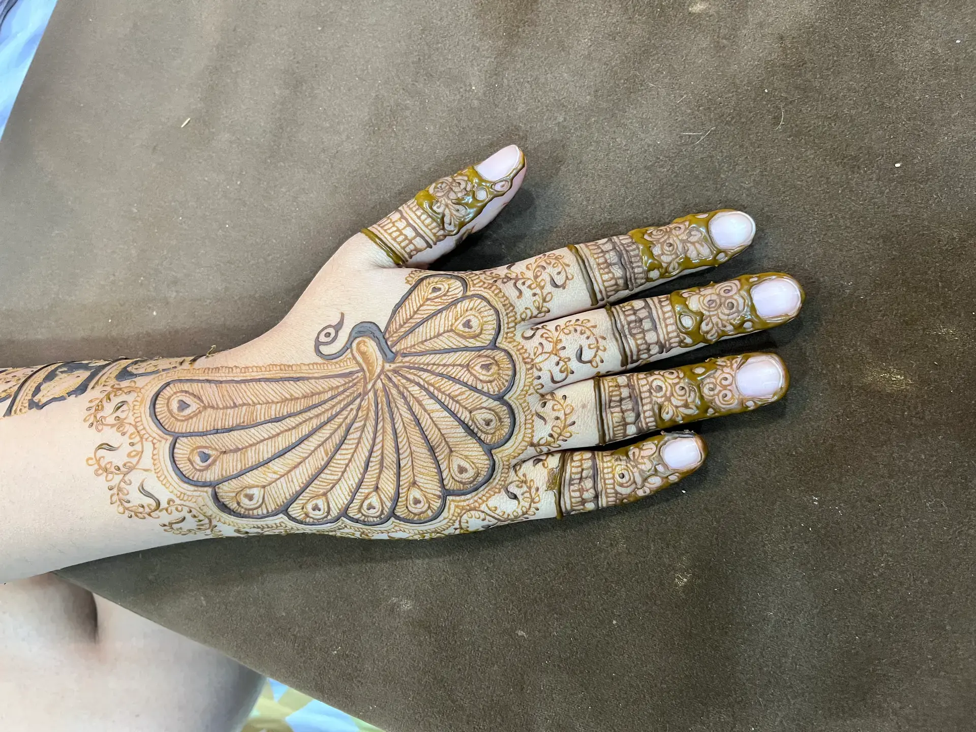Beautiful customised henna design